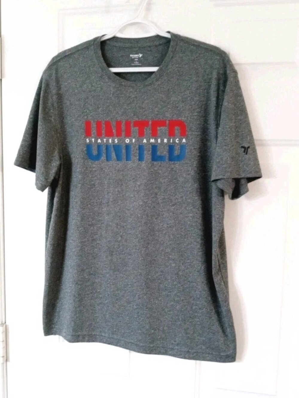 Old Navy Active Core Heathered Gray T Shirt Men's Large Patriotic Short Sleeve